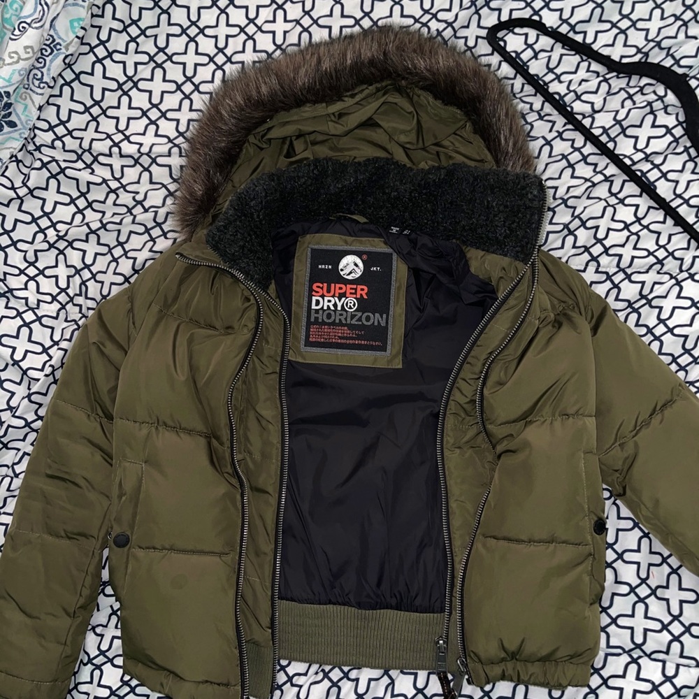 I’m selling a super dry horizon coat
